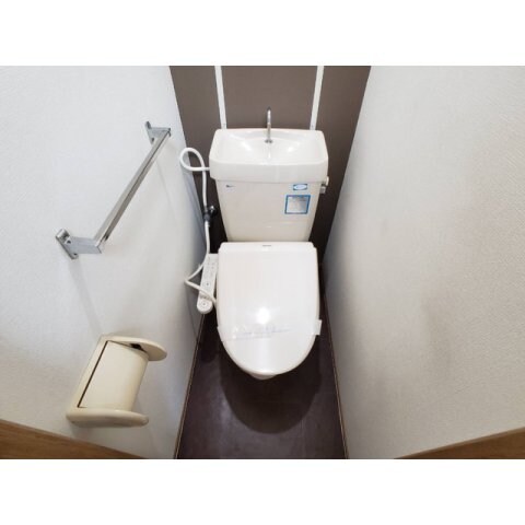 物件内観写真11　(落ち着いた色調のトイレです)