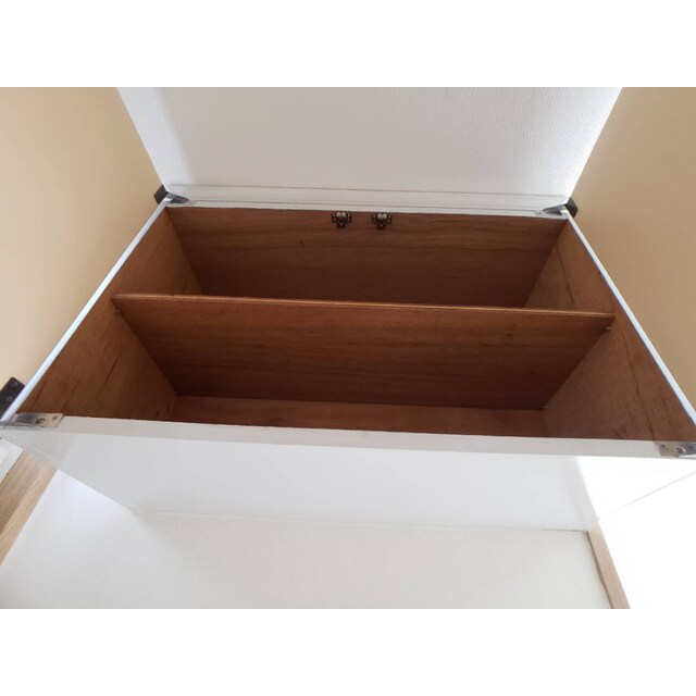 物件内観写真16　(内装は落ち着いています)