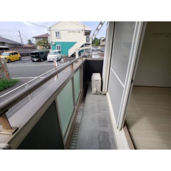 バルコニー(落ち着いた時間を過ごせるバルコニーです)