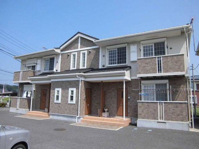 物件外観写真1　(落ち着いた雰囲気の外観です)