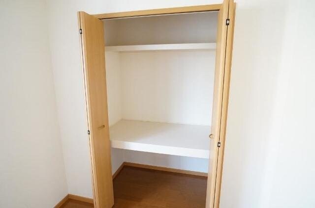 物件内観写真16　(ちょっとした収納スペースも充実しています)