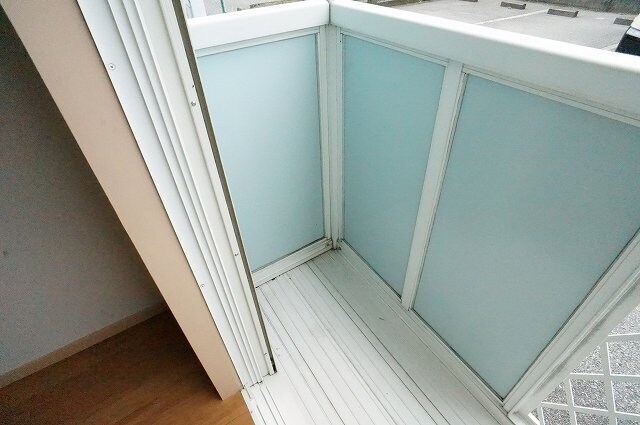 物件内観写真19　(お洗濯にも便利なバルコニー付き)