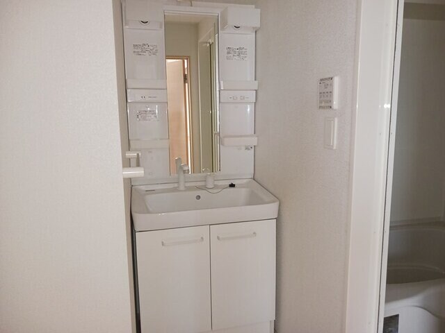 物件内観写真12　(洗面所です)