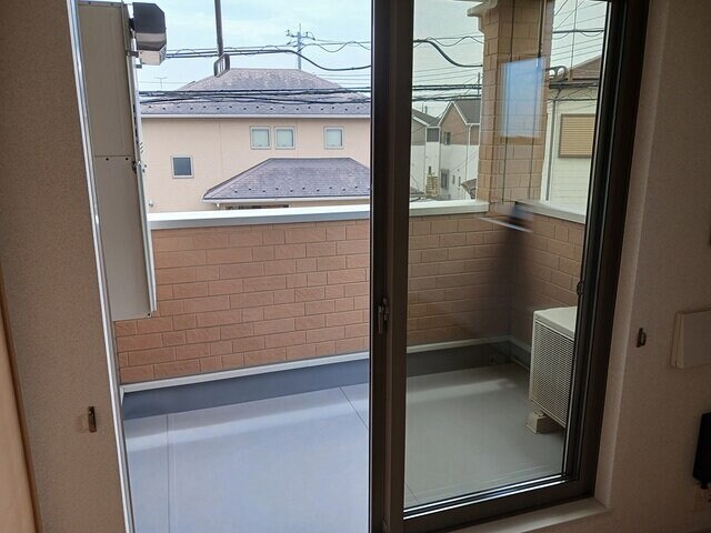 物件内観写真19　(お洗濯にも便利なバルコニー付き)