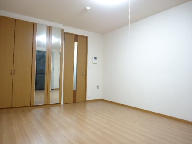 物件内観写真12　(洋室)