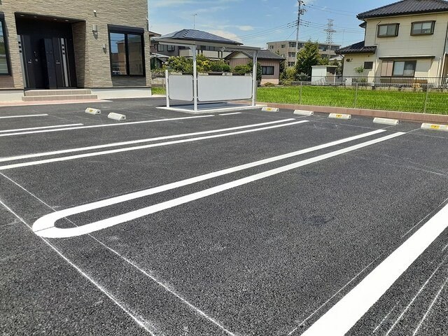 物件外観写真2　(カースペースがあります)