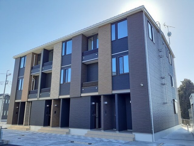 物件外観写真1　(外観もきれいです)