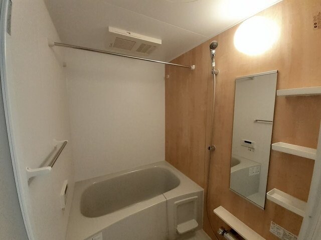 物件内観写真11　(お風呂で日々の疲れを落としましょう)