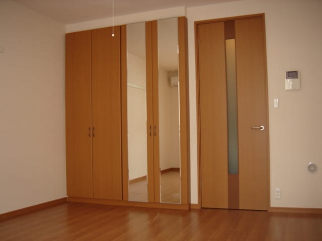 物件内観写真10　(洋室)