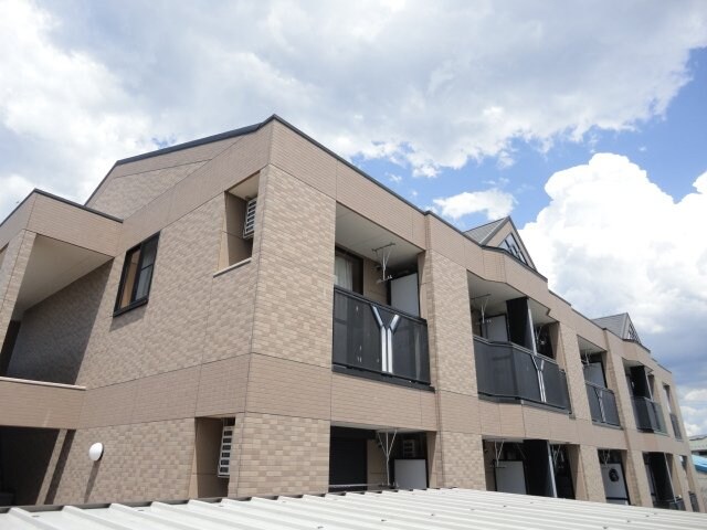 物件外観写真3　(外観写真（昼）)