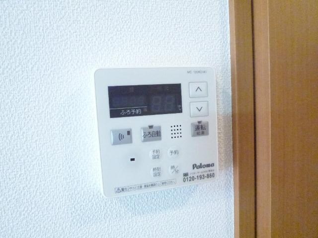 物件内観写真20　(給湯器)