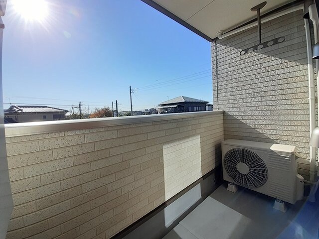 物件内観写真19　(バルコニーからの眺めを楽しみながら食事をしませんか)