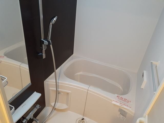 物件内観写真10　(ゆったり過ごせるお風呂です)