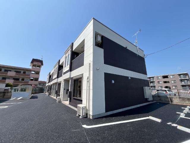 物件外観写真2　(外観写真（昼）)