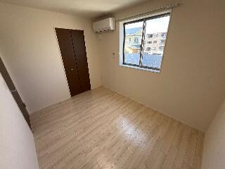 物件内観写真18　(寝室)