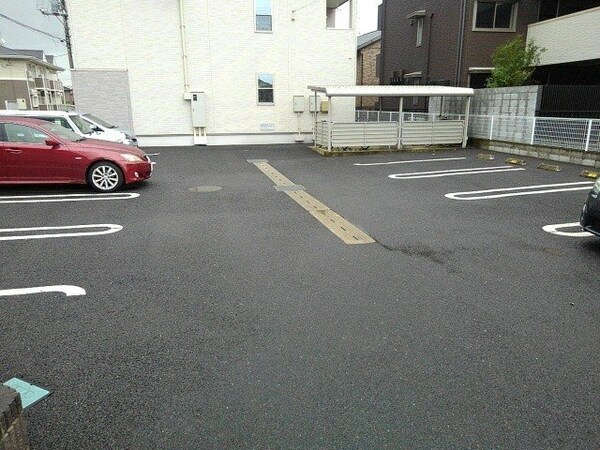 駐車場(駐車場です)