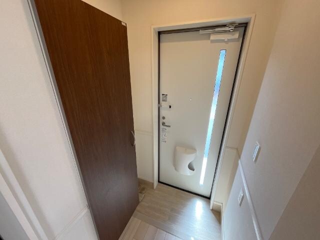物件内観写真24　(玄関)
