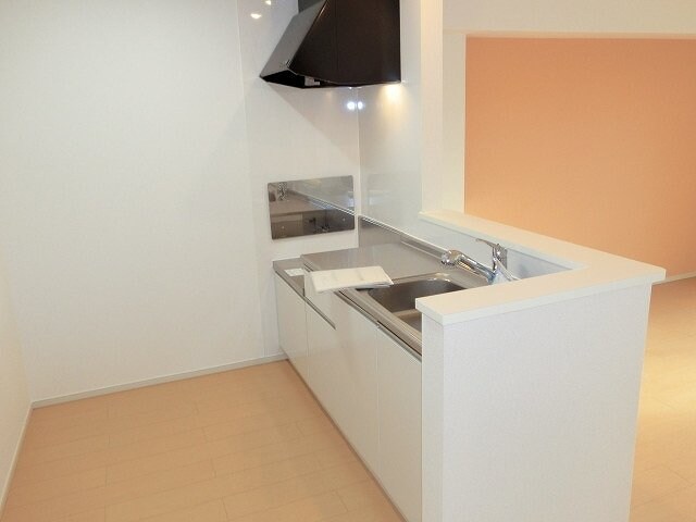 物件内観写真9　(キッチンでお料理をお楽しみください)