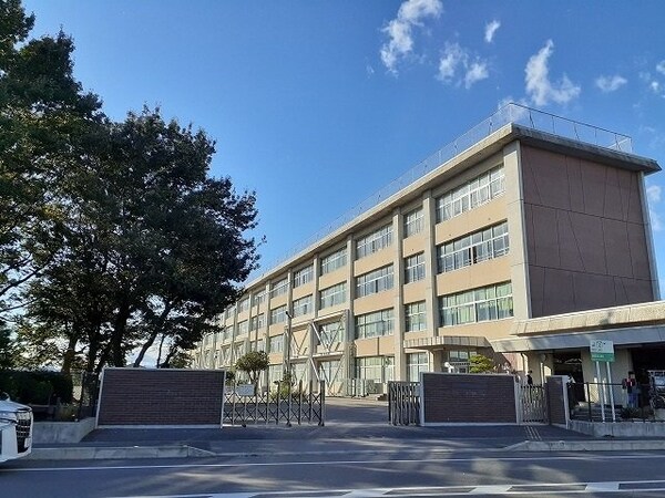 周辺環境(市立雀宮中央小学校まで650m)