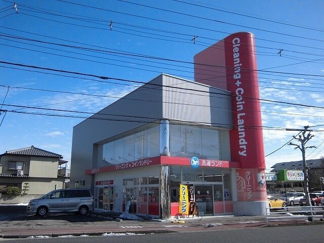 物件外観写真8　(コインランドリー桜通り松原店まで400m)