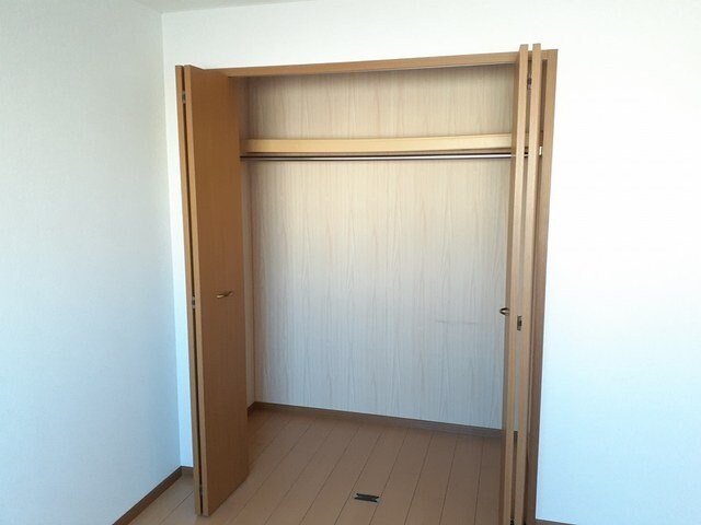 物件内観写真17　(ちょっとした収納スペースも充実しています)