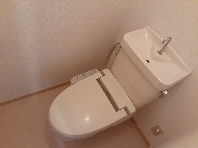 物件内観写真13　(トイレもきれいです)