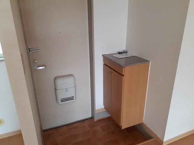 物件内観写真14　(シンプルで使いやすい玄関です)