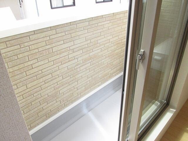 物件内観写真19　(陽当たり良好なバルコニーです)