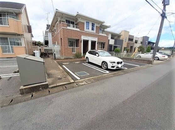 物件外観写真2　(駐車場があります)