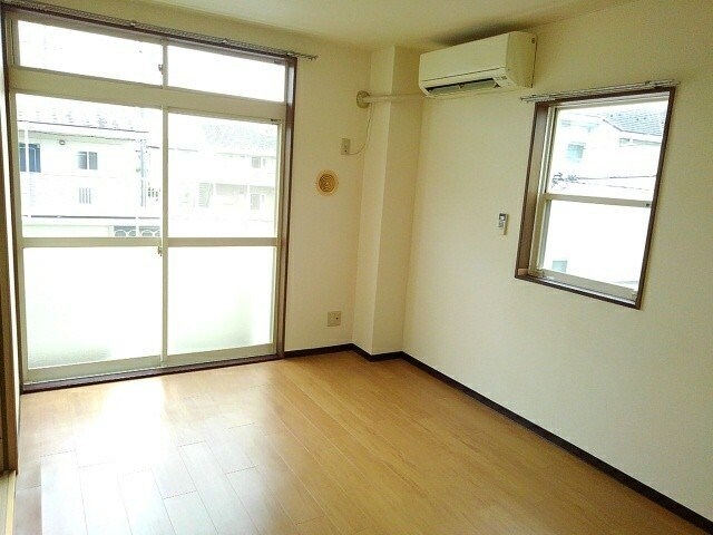 物件内観写真9　(リビングです)