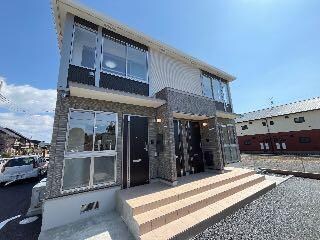 物件外観写真2　(同型タイプ)