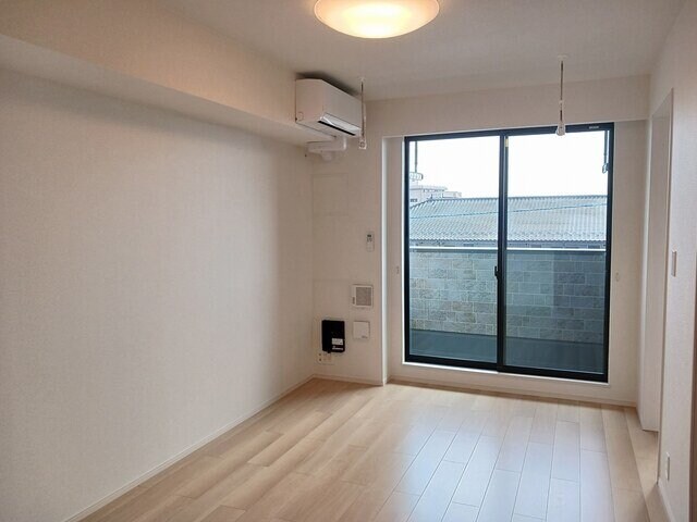 物件内観写真9　(使いやすい居間です)