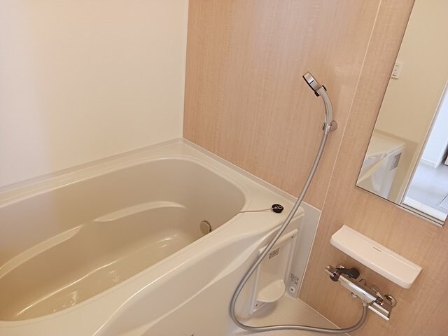 物件内観写真11　(日々の暮らしに欠かせないお風呂です)
