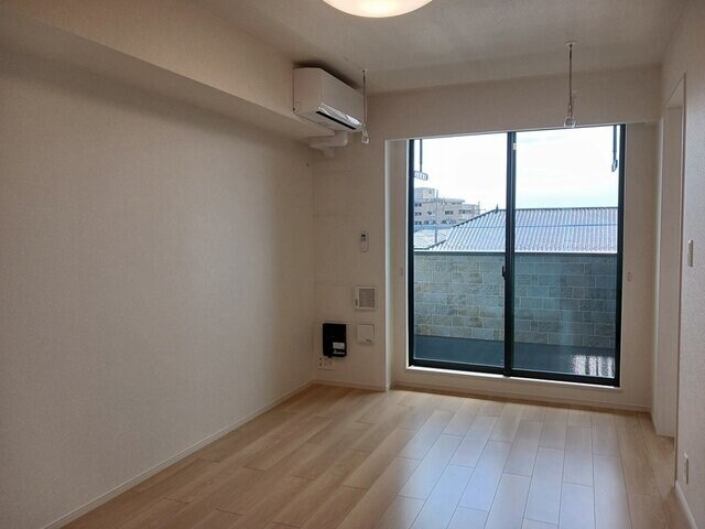 物件内観写真9　(おしゃれなリビングです)