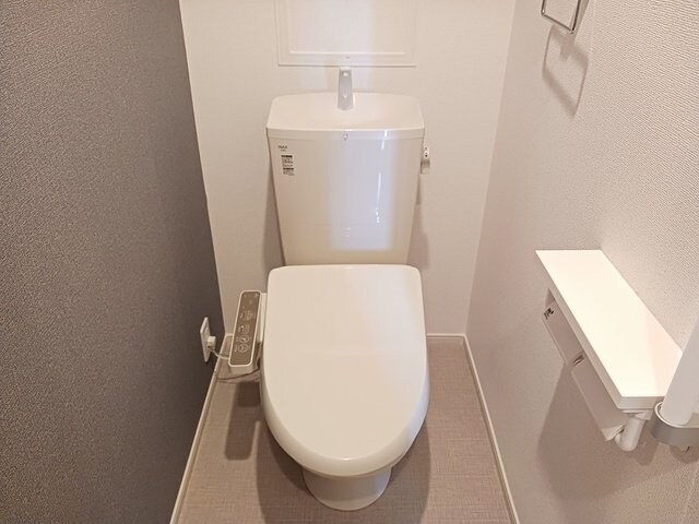 物件内観写真13　(シンプルで使いやすいトイレです)