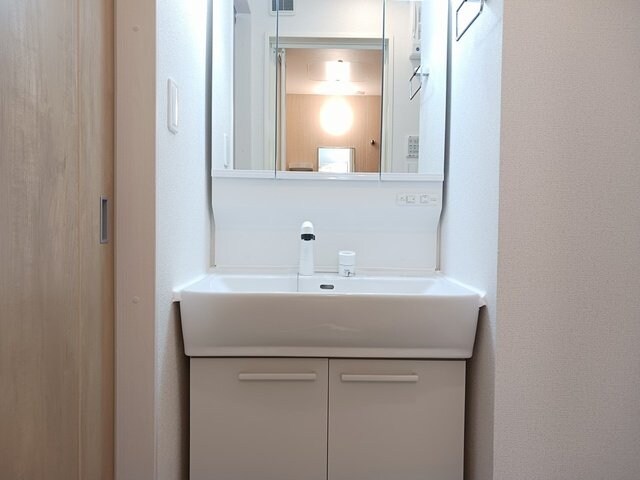 物件内観写真12　(脱衣スペースもあります)