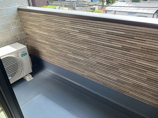 物件内観写真19　(外からの目が気にならないバルコニーで洗濯物が干せます)