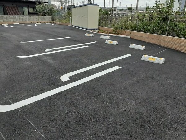 駐車場(駐車スペースもあります)