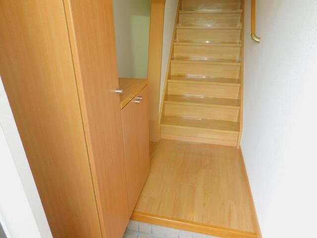 物件内観写真9　(きれいな玄関です)