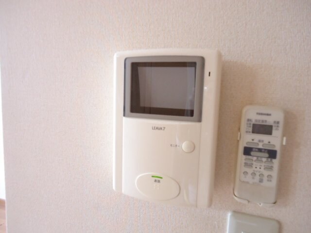 物件内観写真14　(カメラ付インターホン)