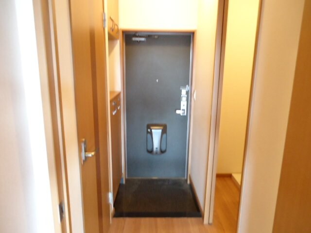 物件内観写真19　(玄関)