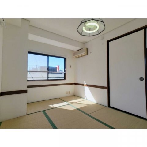 物件内観写真9　(おしゃれな内装です)