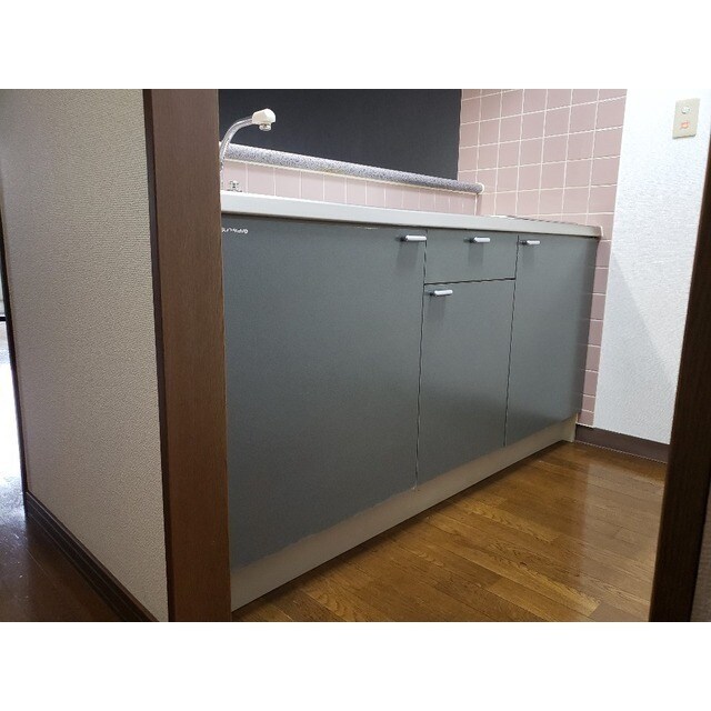 物件内観写真9　(内装は落ち着いています)