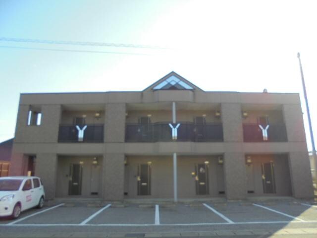 物件外観写真2　(外観写真（昼）)