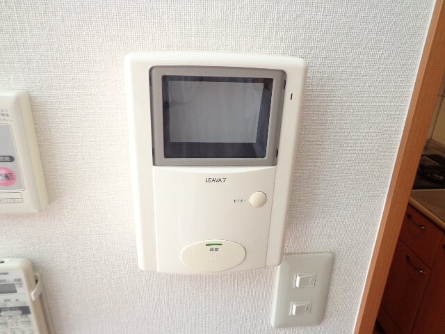 物件内観写真23　(カメラ付きインターホン)