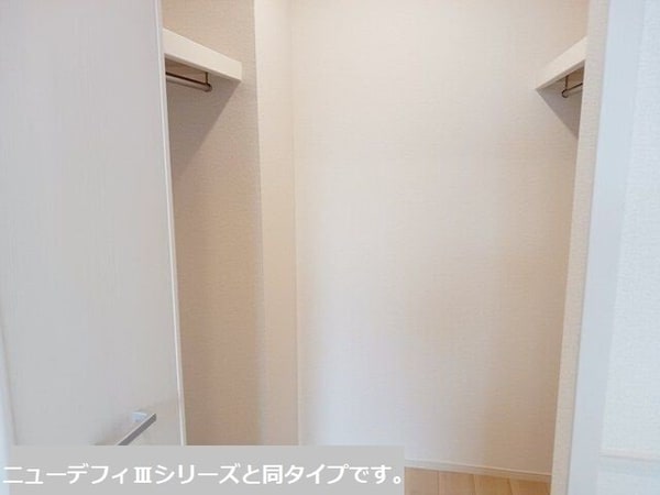 収納(たっぷりとした収納スペースです)