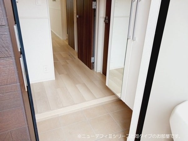 玄関(シンプルで使いやすい玄関です)
