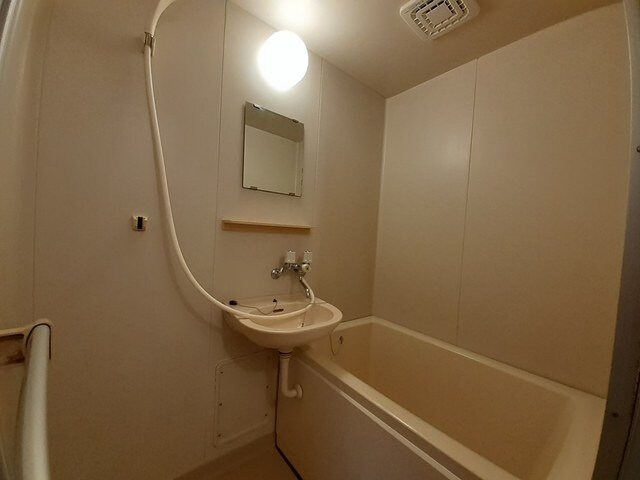 物件内観写真11　(お風呂で日々の疲れを落としましょう)