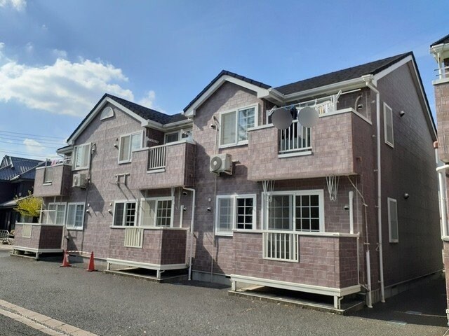 物件外観写真1　(きれいな外観です)