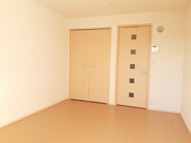 物件内観写真15　(明るい室内です)